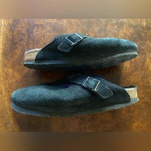 Woman’s Birkenstocks shearling lined mules